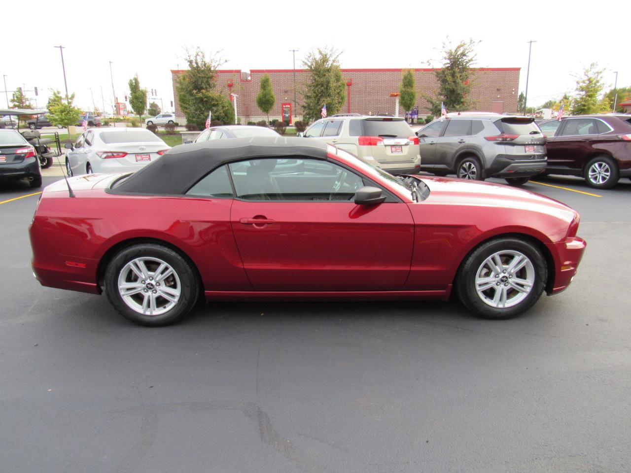 Ford Mustang 2dr Conv V6 2014