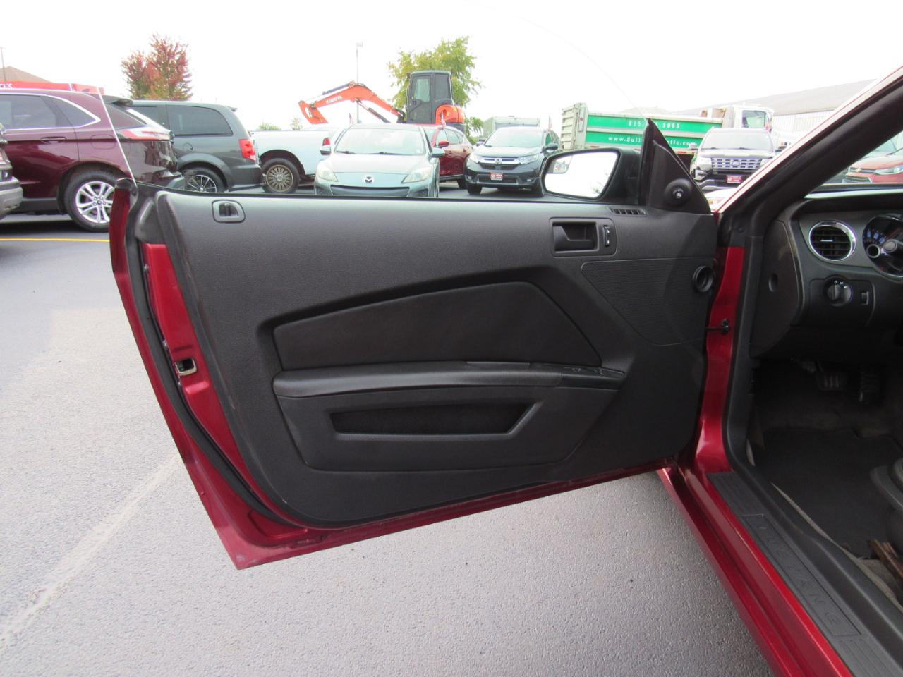 Ford Mustang 2dr Conv V6 2014