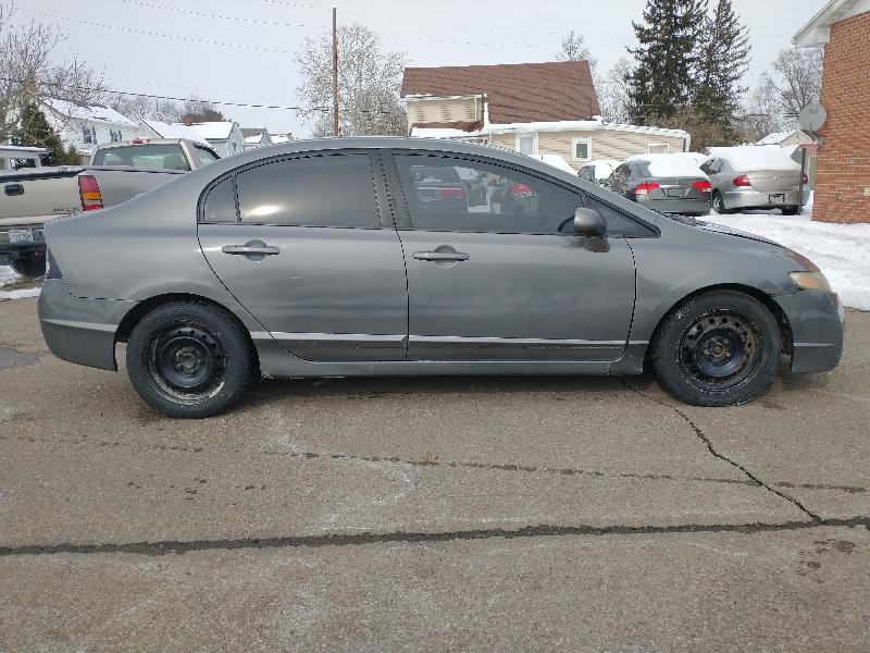 Honda Civic LX Sedan 5-Speed AT 2009