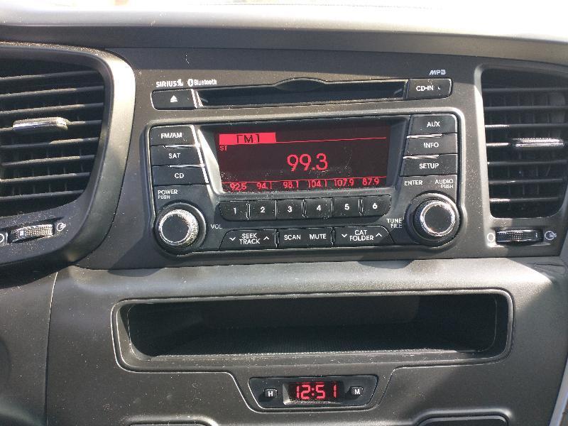 Kia Optima LX MT 2013