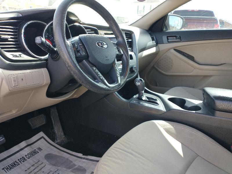 Kia Optima LX MT 2013