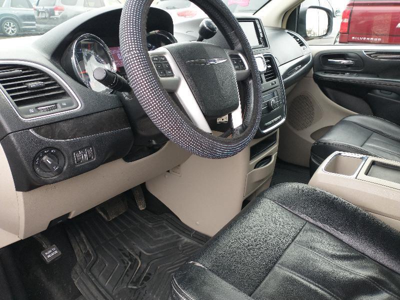 Chrysler Town & Country Touring 2016