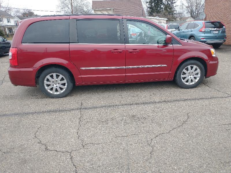 Chrysler Town & Country Touring 2016