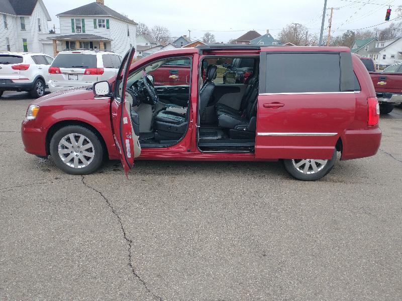 Chrysler Town & Country Touring 2016