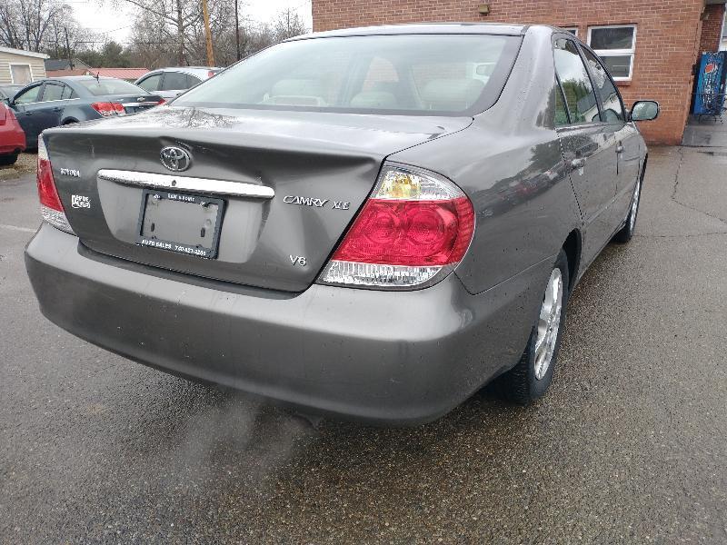 Toyota Camry LE V6 2005