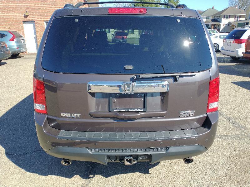 Honda Pilot Touring 4WD 5-Spd AT with DVD 2013