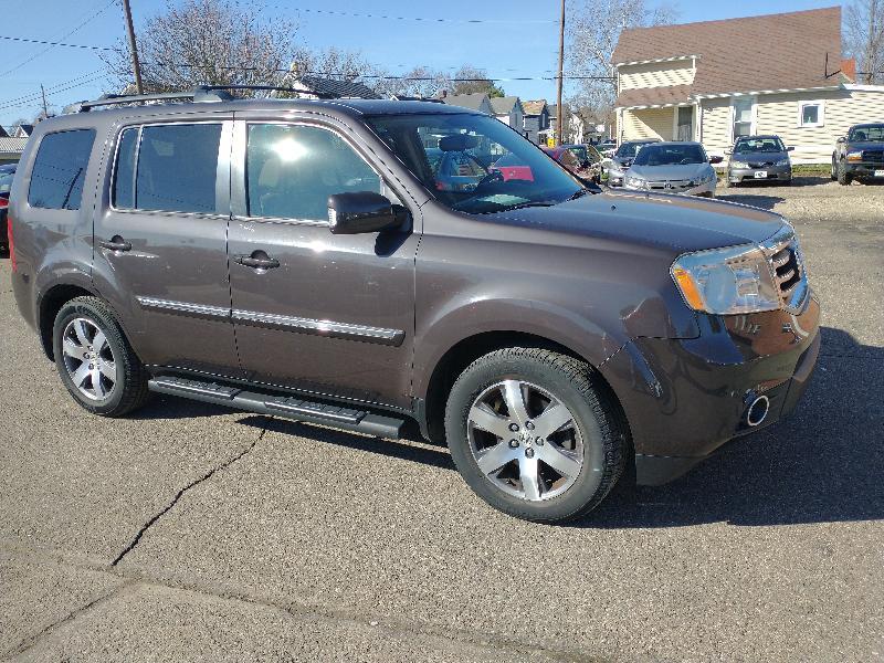 Honda Pilot Touring 4WD 5-Spd AT with DVD 2013