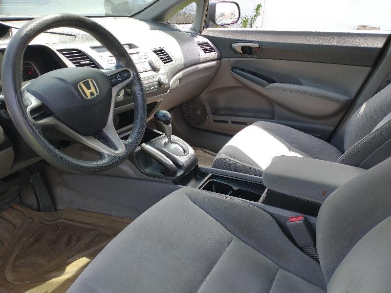 Honda Civic LX Sedan 5-Speed AT 2009