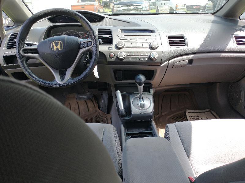 Honda Civic LX Sedan 5-Speed AT 2009