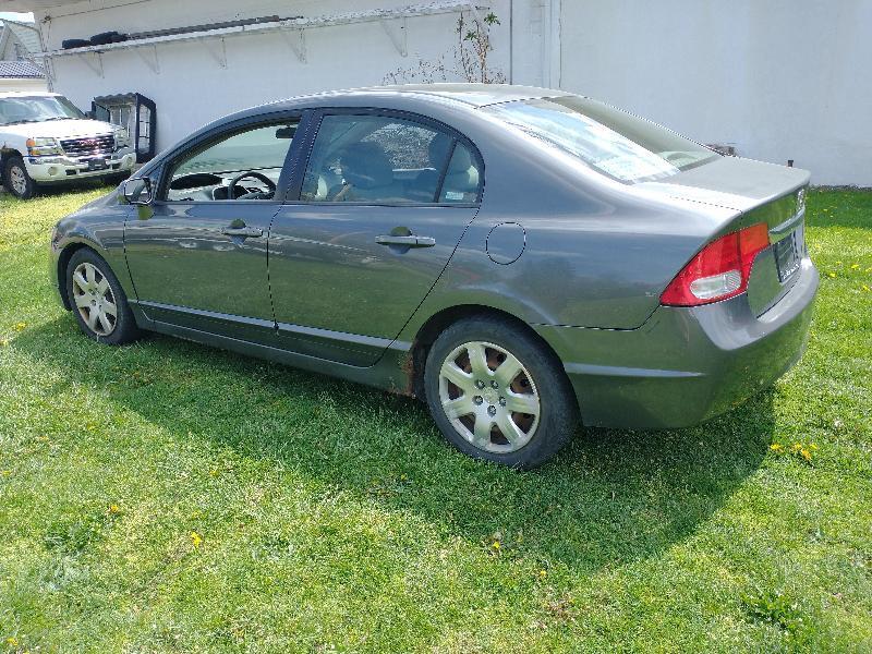 Honda Civic LX Sedan 5-Speed AT 2009