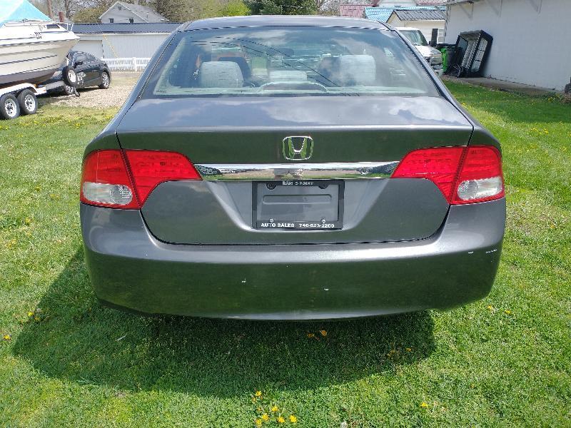 Honda Civic LX Sedan 5-Speed AT 2009