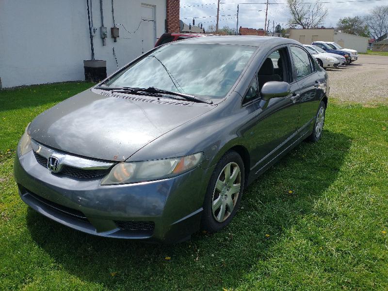 Honda Civic LX Sedan 5-Speed AT 2009