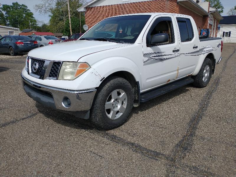 Nissan Frontier LE Crew Cab 4WD 2008