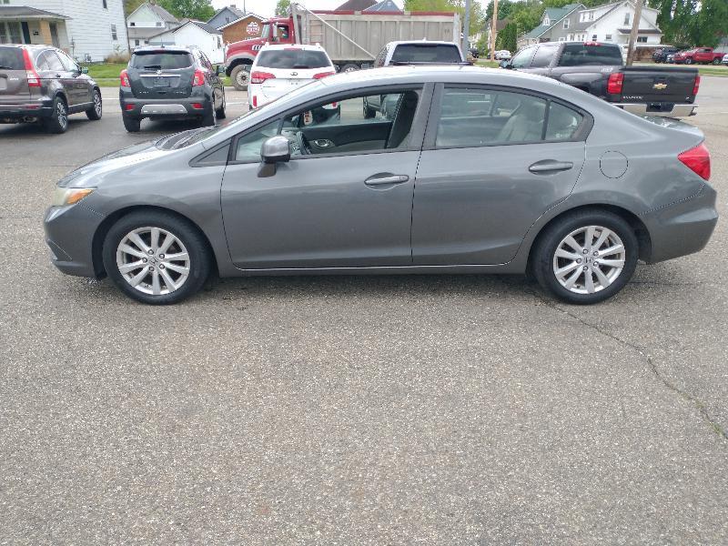 Honda Civic EX Sedan 5-Speed AT 2012