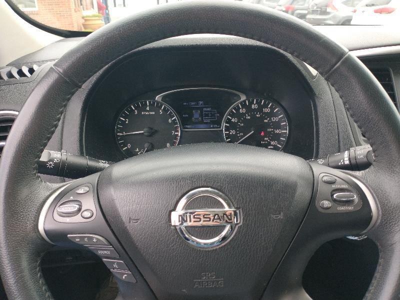 Nissan Pathfinder Platinum 4WD 2017