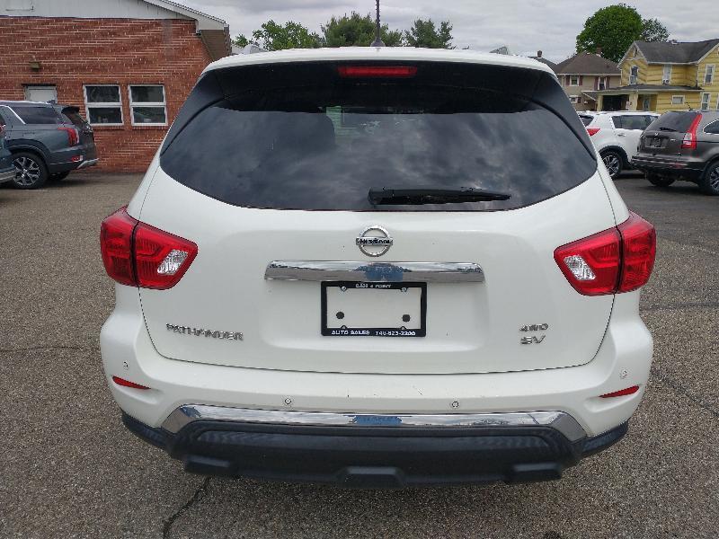 Nissan Pathfinder Platinum 4WD 2017