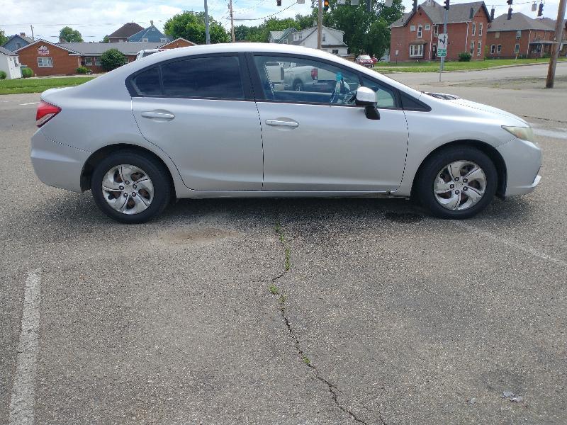 Honda Civic LX Sedan 5-Speed AT 2013