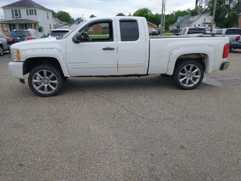 Chevrolet Silverado 1500 LT1 Ext. Cab Long Box 4WD 2009