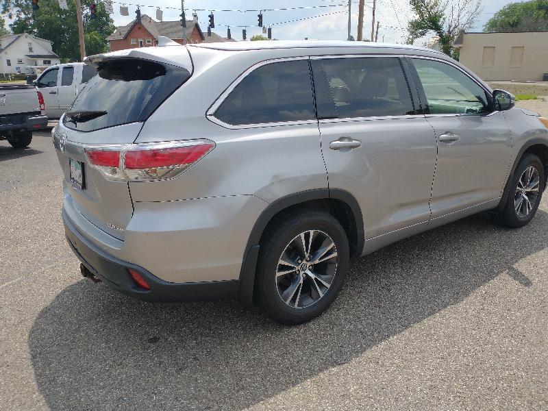 Toyota Highlander XLE AWD V6 2016