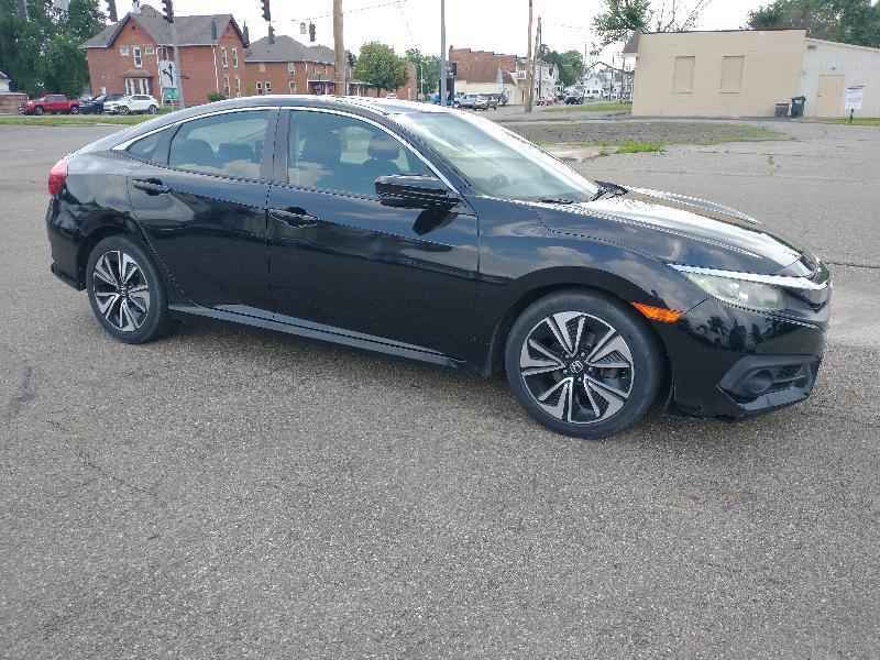 Honda Civic EX-T Sedan CVT 2016