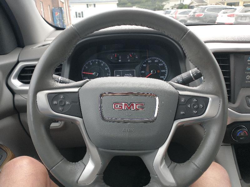 GMC Acadia SLE-1 AWD 2017