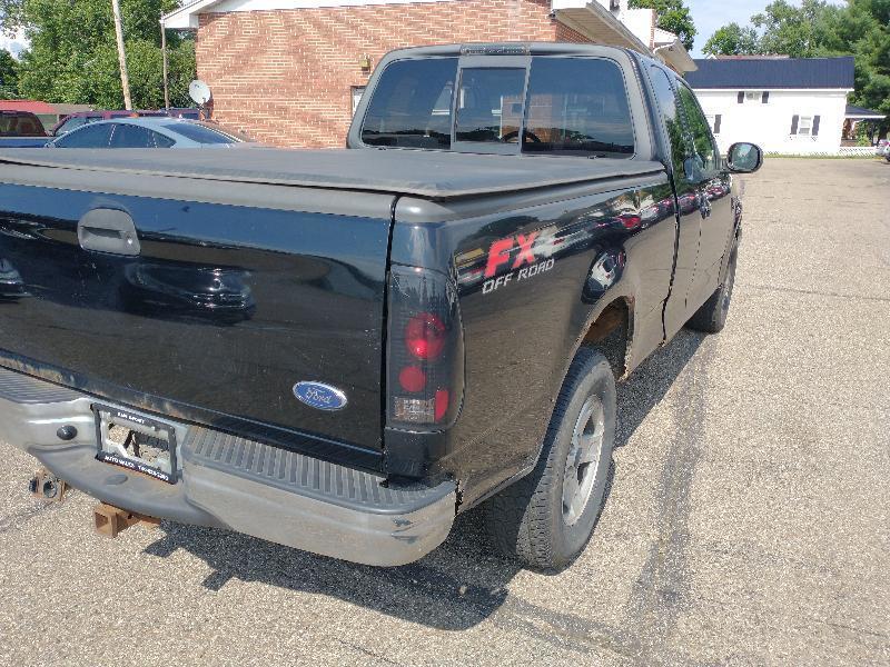 Ford F-150 XL SuperCab 4WD 2003