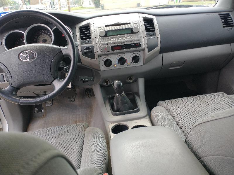Toyota Tacoma Double Cab V6 Manual 4WD 2005