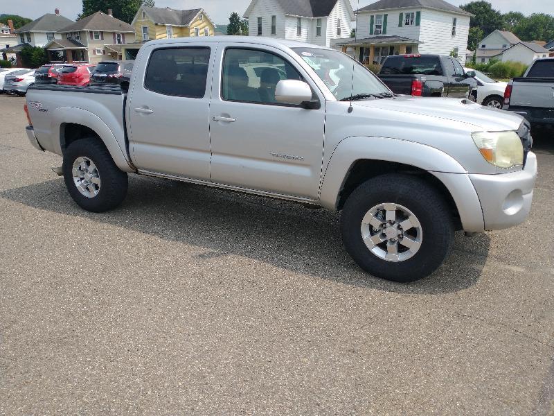 Toyota Tacoma Double Cab V6 Manual 4WD 2005
