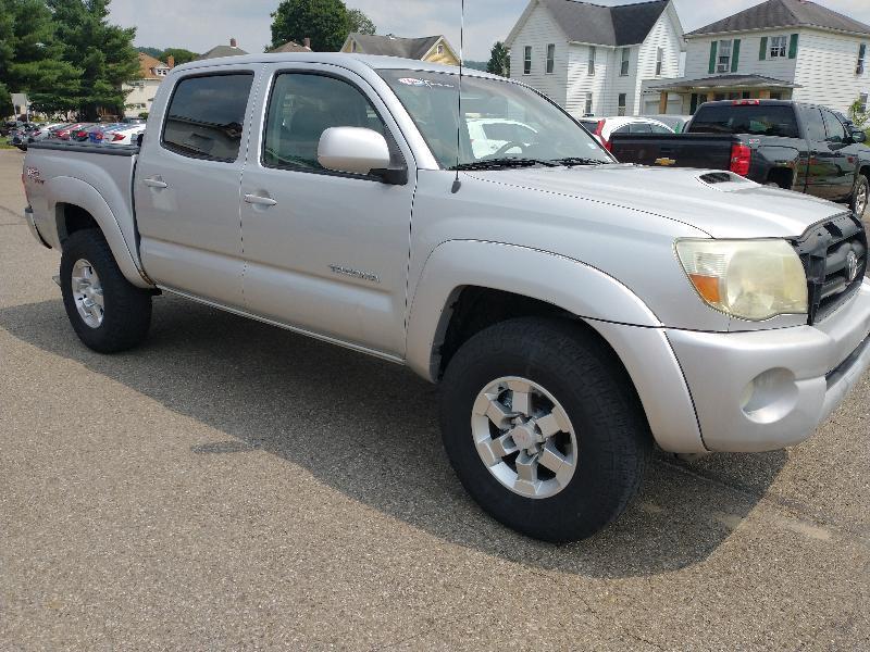 Toyota Tacoma Double Cab V6 Manual 4WD 2005