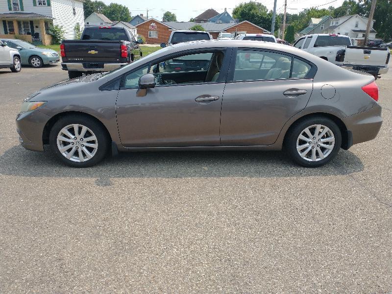 Honda Civic EX Sedan 5-Speed AT 2012