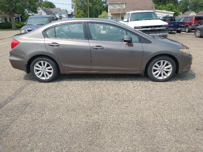 Honda Civic EX Sedan 5-Speed AT 2012
