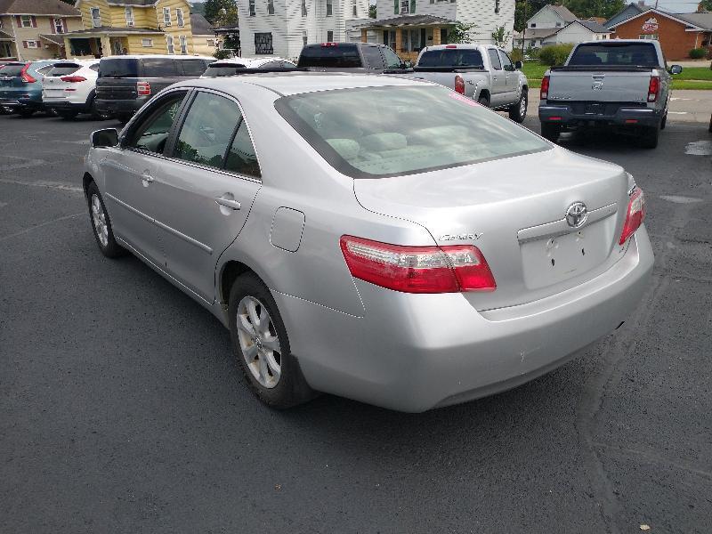 Toyota Camry XLE 5-Spd AT 2009