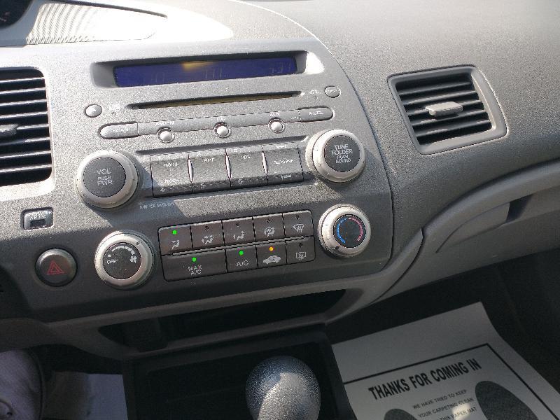 Honda Civic LX Sedan 5-Speed AT 2010