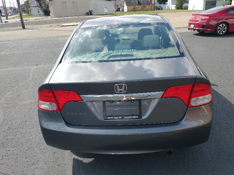 Honda Civic LX Sedan 5-Speed AT 2010