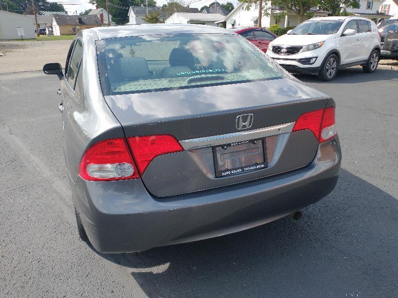 Honda Civic LX Sedan 5-Speed AT 2010