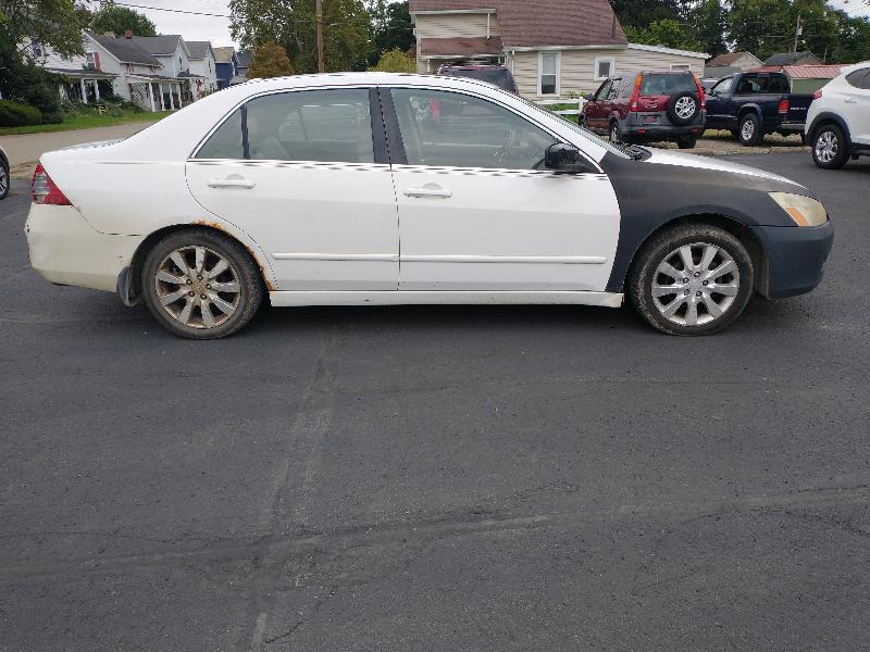 Honda Accord EX V-6 Sedan AT w/ Nav System/ XM Radio 2006