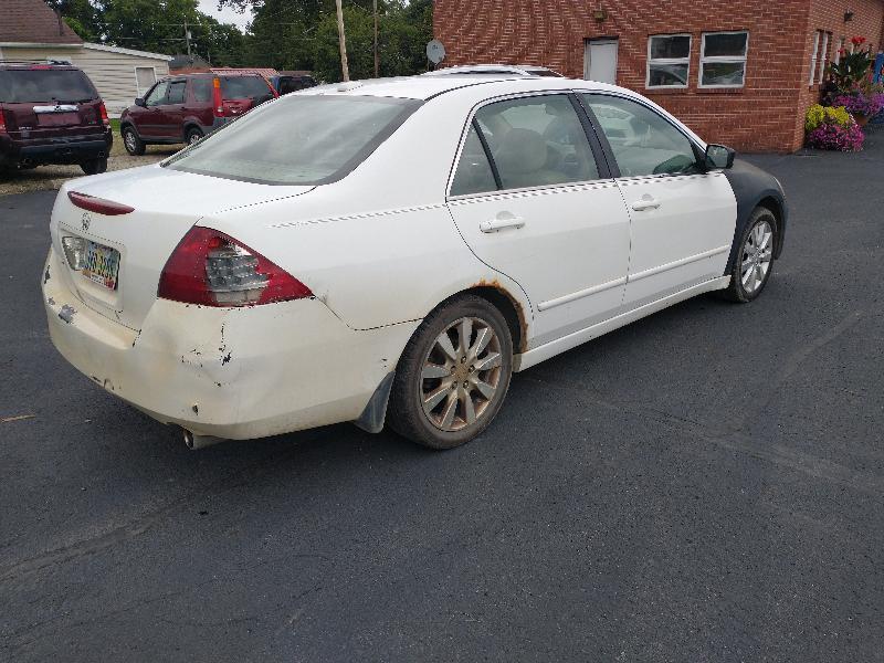Honda Accord EX V-6 Sedan AT w/ Nav System/ XM Radio 2006