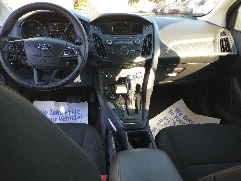 Ford Focus SE Hatch 2015