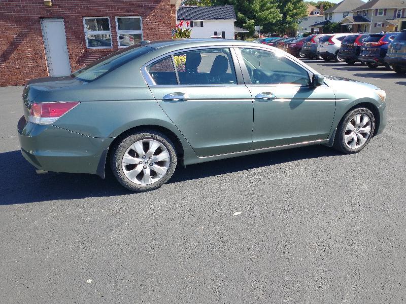 Honda Accord EX-L V-6 Sedan AT 2010