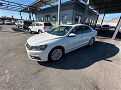 2016 Volkswagen Passat 