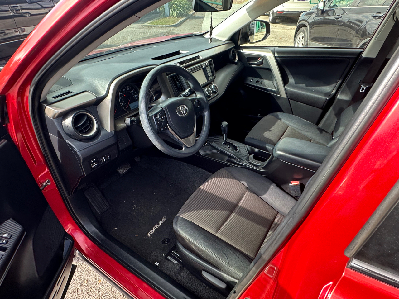 Toyota RAV4 FWD 4dr LE (Natl) 2014