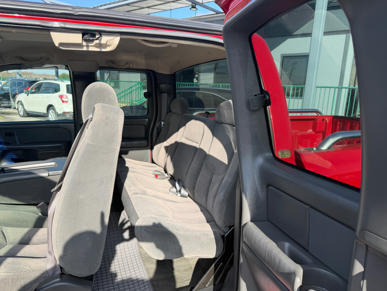 Chevrolet Silverado 1500 Ext Cab 143.5" WB LS 2003