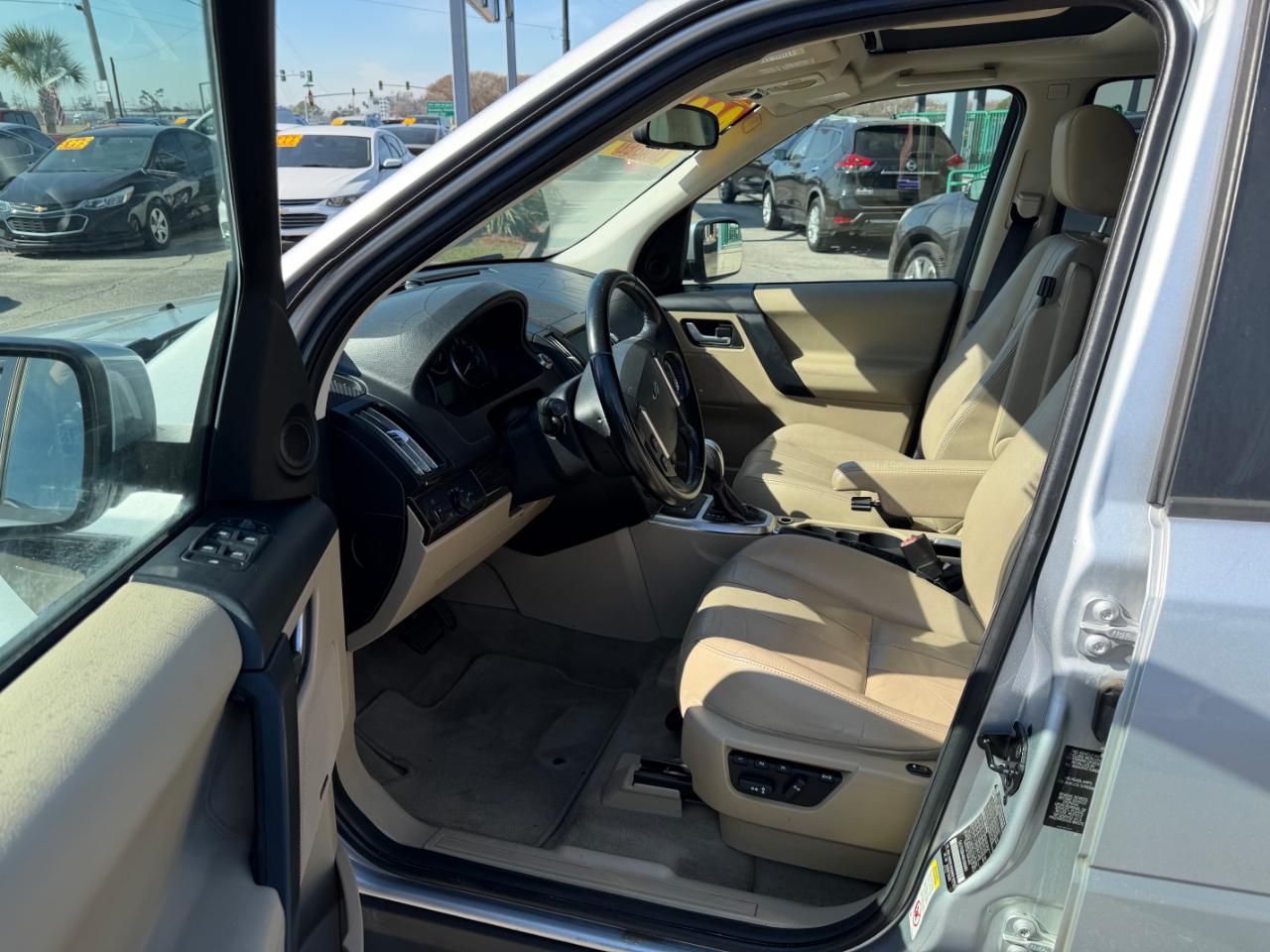 Land Rover LR2 AWD 4dr HSE 2011