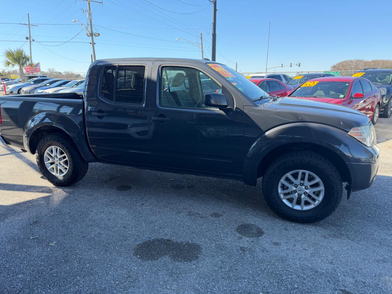 Nissan Frontier 2WD Crew Cab SWB Auto SV 2015