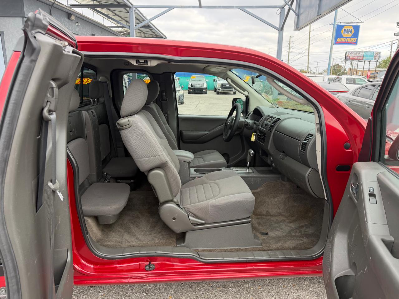 Nissan Frontier 2WD King Cab I4 Auto SE 2010