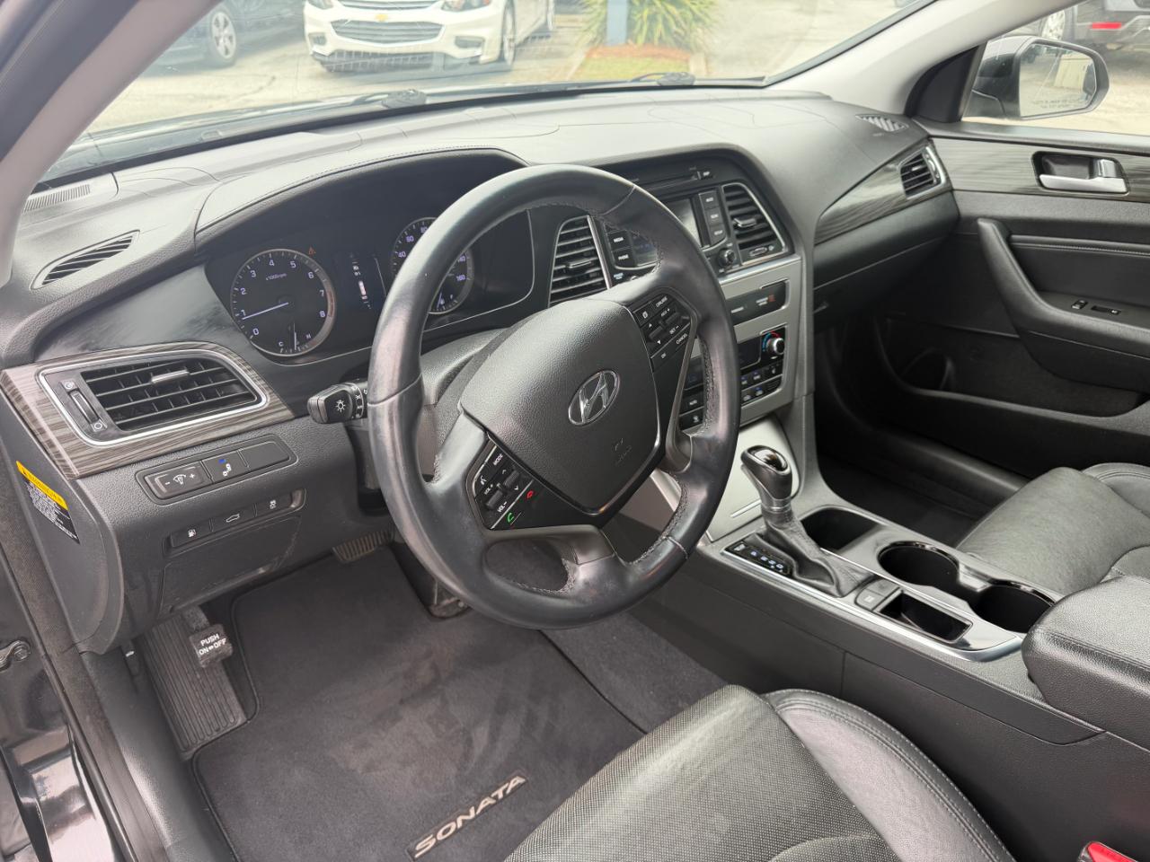 Hyundai Sonata 4dr Sdn 2.4L Limited 2015