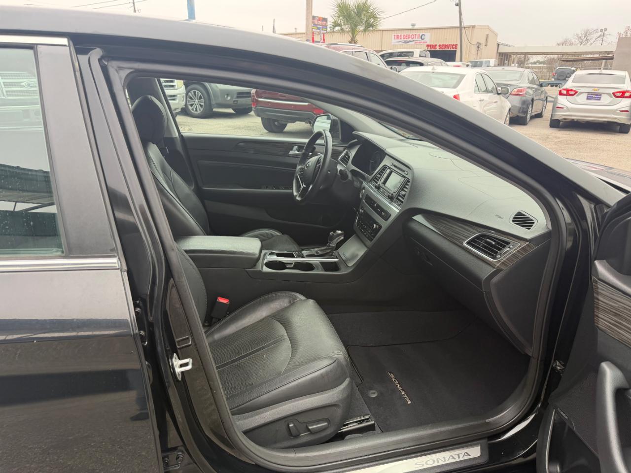 Hyundai Sonata 4dr Sdn 2.4L Limited 2015