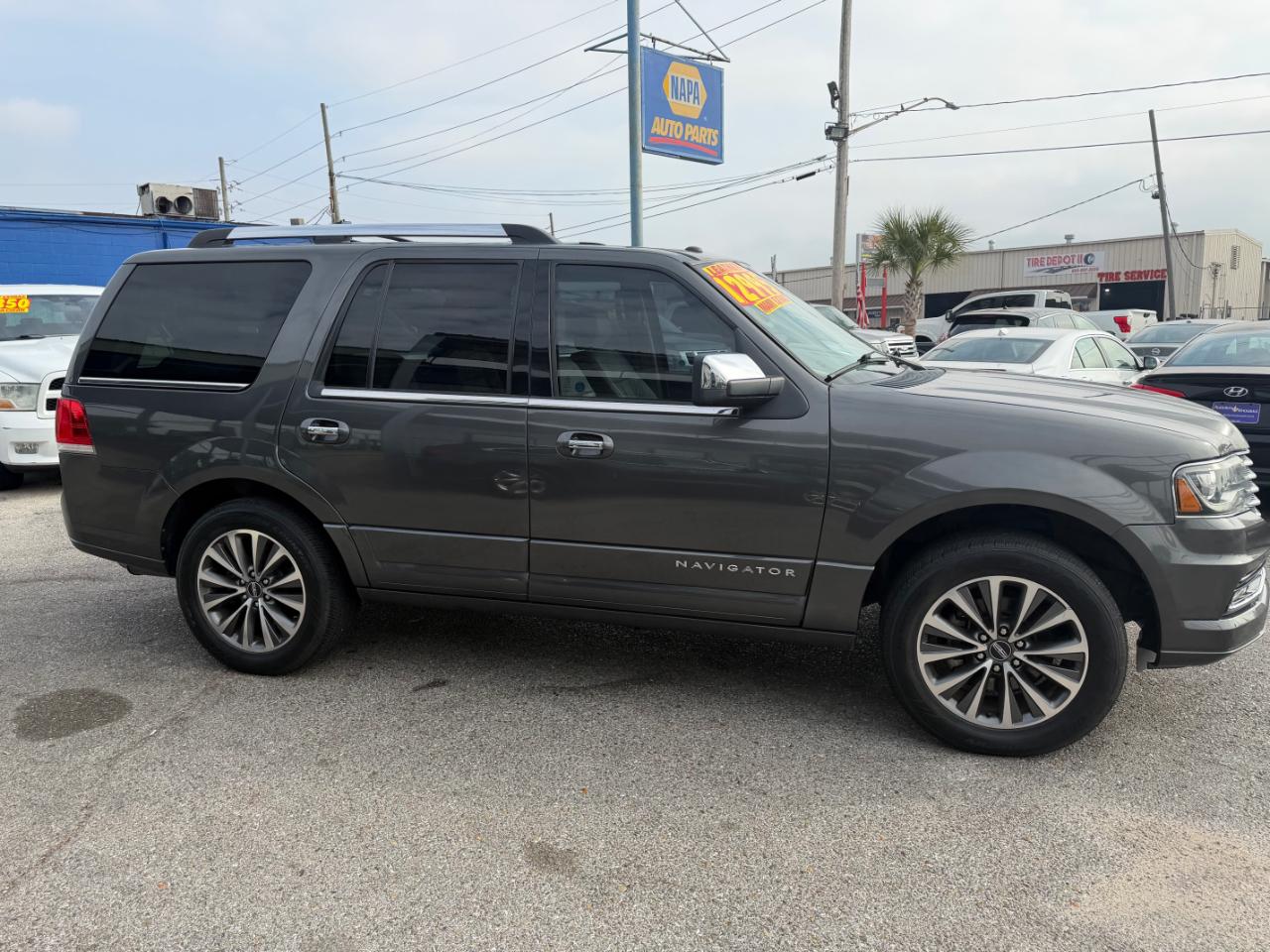 Lincoln Navigator 2WD 4dr 2015