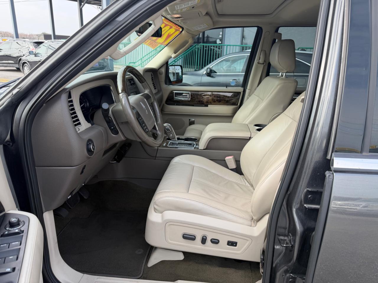 Lincoln Navigator 2WD 4dr 2015