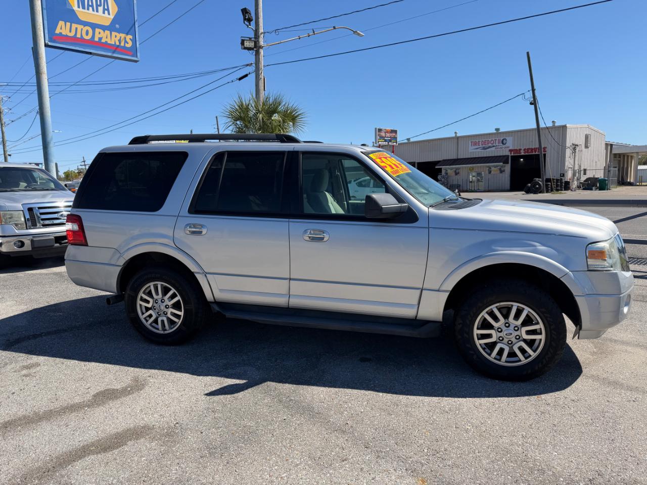Ford Expedition 2WD 4dr King Ranch 2012